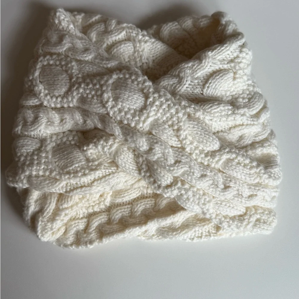 Gap Scarf Cozy Knit Infinity Neck Warmer Cream Beige Ivory Wool One Size